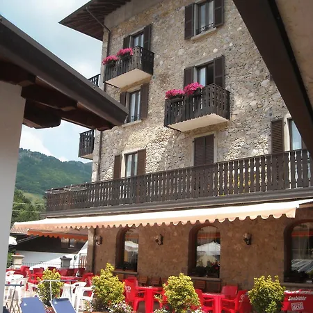 Carrara 3* Serina (Lombardy)