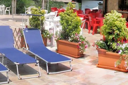 Hotel Carrara