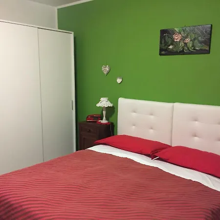 Carrara 3*