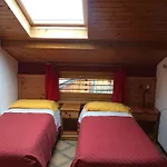 Hotell Carrara Serina (Lombardy)