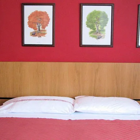 Otel Carrara Serina (Lombardy)