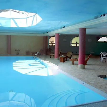 Otel Carrara Serina (Lombardy)