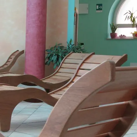 Otel Carrara