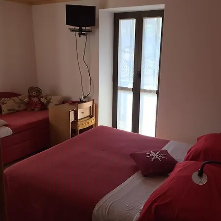Otel Carrara 3*