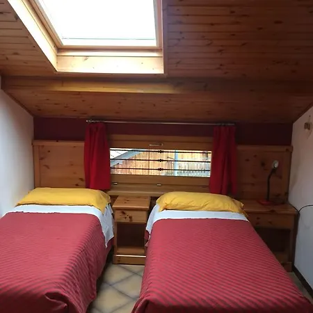 Otel Carrara Serina (Lombardy)
