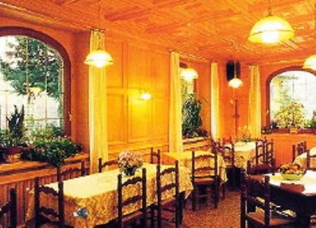 Carrara 3* Serina (Lombardy)
