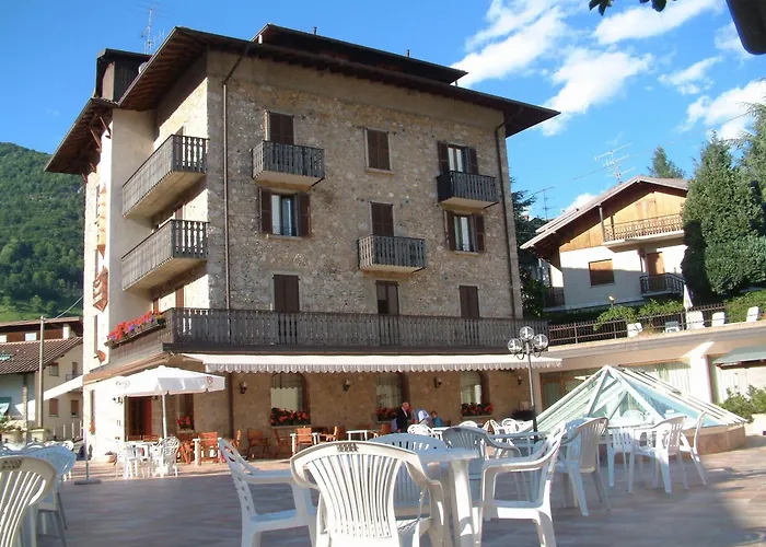 Hotel Carrara Serina (Lombardy)